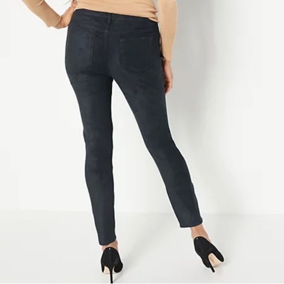 NYDJ Skinny Pants In Faux Suede Size 18 - Picture 2 of 14